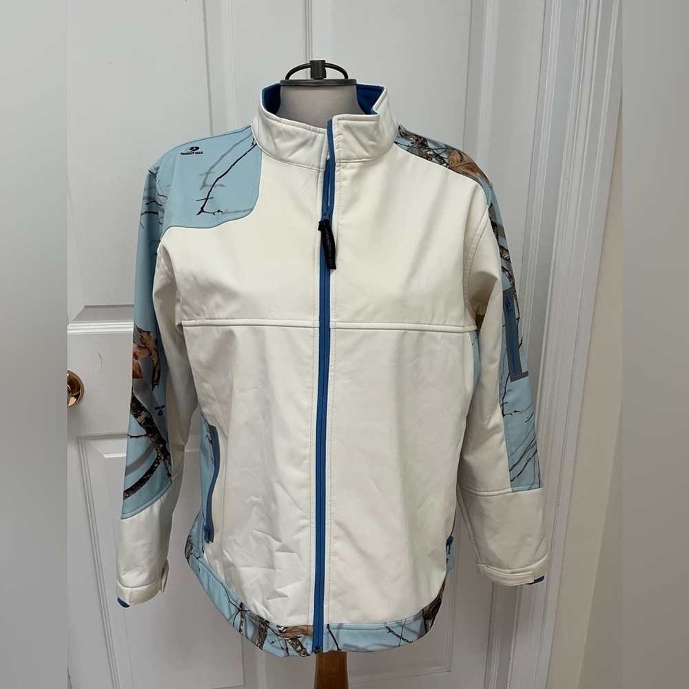 Yukon Gear ladies size XL white with blue camouflage athletic jacket